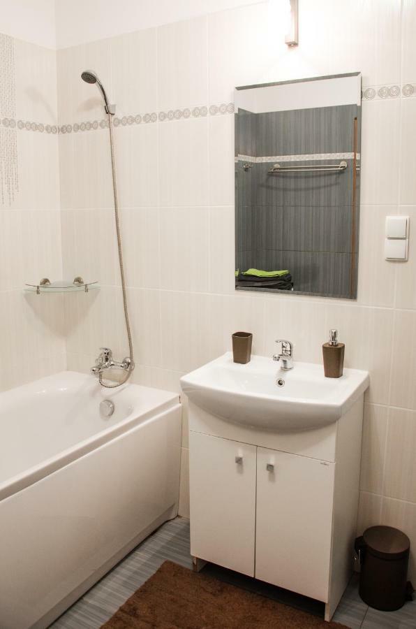 Apartament Centrum Gieldowa Warschau Exterior foto